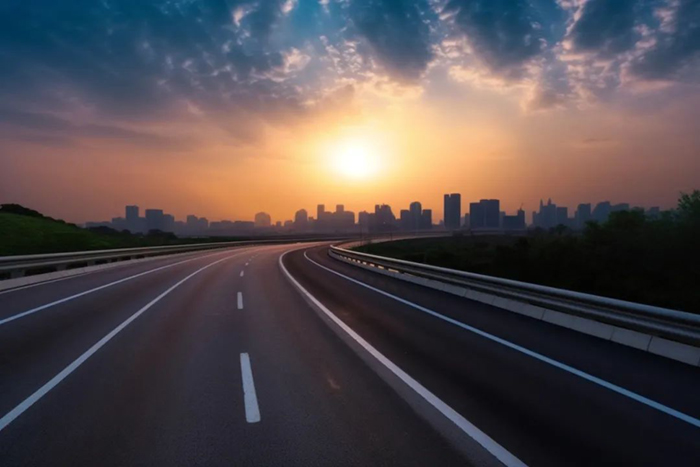 又是2台！叒是首都！币游两米铣刨机现身京哈高速