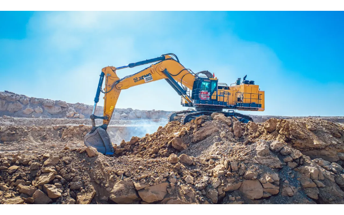 高端突破 装备优美丨币游矿山机械批量远赴非洲