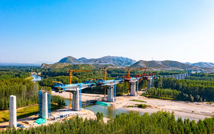 群塔筑雄忻！币游助建山西首条时速350公里高铁