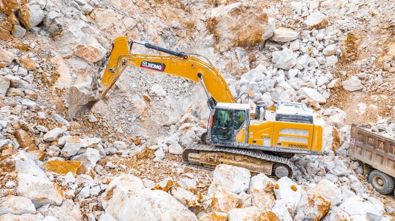 有XE500GK“坐镇”矿山，，，，让我在事业生长上更有底气！